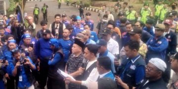 DPRD Purwakarta Terima Aspirasi Gabungan Serikat Buruh, Serahkan Petisi 12 Poin Terkait RUU Ketenagakerjaan
