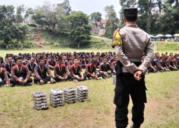 Polisi Edukasi Pelajar SMKN 1 Bojong Jauhi Narkoba