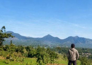 DI BALIK KEINDAHAN YANG TERLIHAT, SELALU ADA KENYATAAN YANG BELUM KITA KETAHUI
