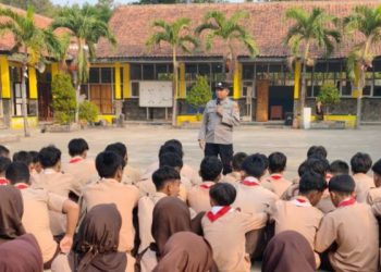 Polsek Jatiluhur Sosialisasikan SPMB kepada 340 Siswa SMP