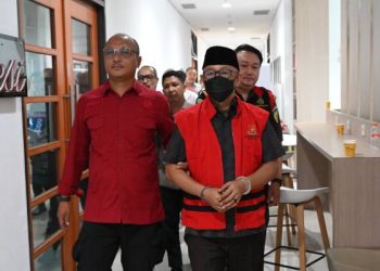 Kejati Jabar Tahan Eks Ketua DPRD Indramayu dalam Kasus Dugaan Korupsi Tunjangan Rp18,79 Miliar