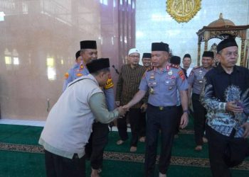 Kapolda Jabar Gelar Jumat Keliling di Ujung Berung, Ajak Warga Bersama Jaga Kamtibmas