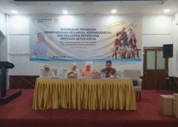 BKKN Sosialisasikan Program Pembangunan Keluarga dan KB di Purwakarta, Putih Sari Hadir sebagai Narasumber