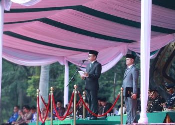 Peringati Sumpah Pemuda ke-98, Bupati Bandung Lepas Ratusan PMI dan Mahasiswa Al-Azhar Mesir