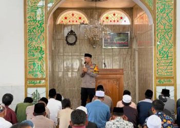 Melalui Jumat Keliling, Polres Garut Ajak Masyarakat Jaga Kamtibmas dan Waspada Bencana