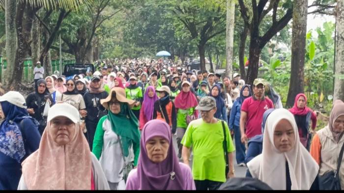 Ribuan Orang Tumpah Ruah! Jalan Santai INU Ciamis Pecah, Hadiah Motor hingga Sepeda Listrik Jadi Buruan