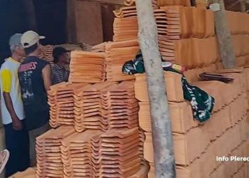500 Ribu Genteng Plered Mulai Dikirim, Program Gentengisasi Gerakkan Ekonomi Perajin